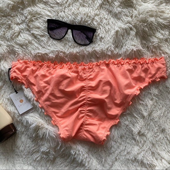 Shade & Shore Ruffled Bikini Bottom - Picture 3 of 6